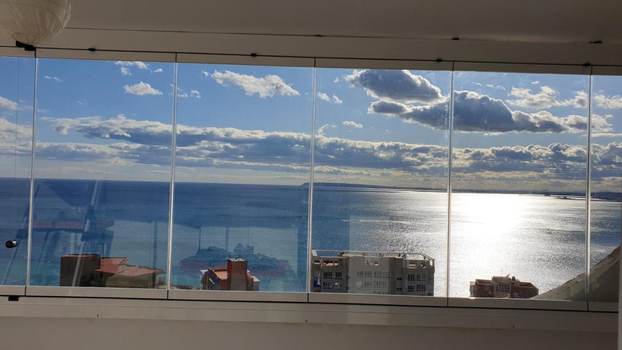 Relax Frente Al Mar De Alicante Apartment Luaran gambar